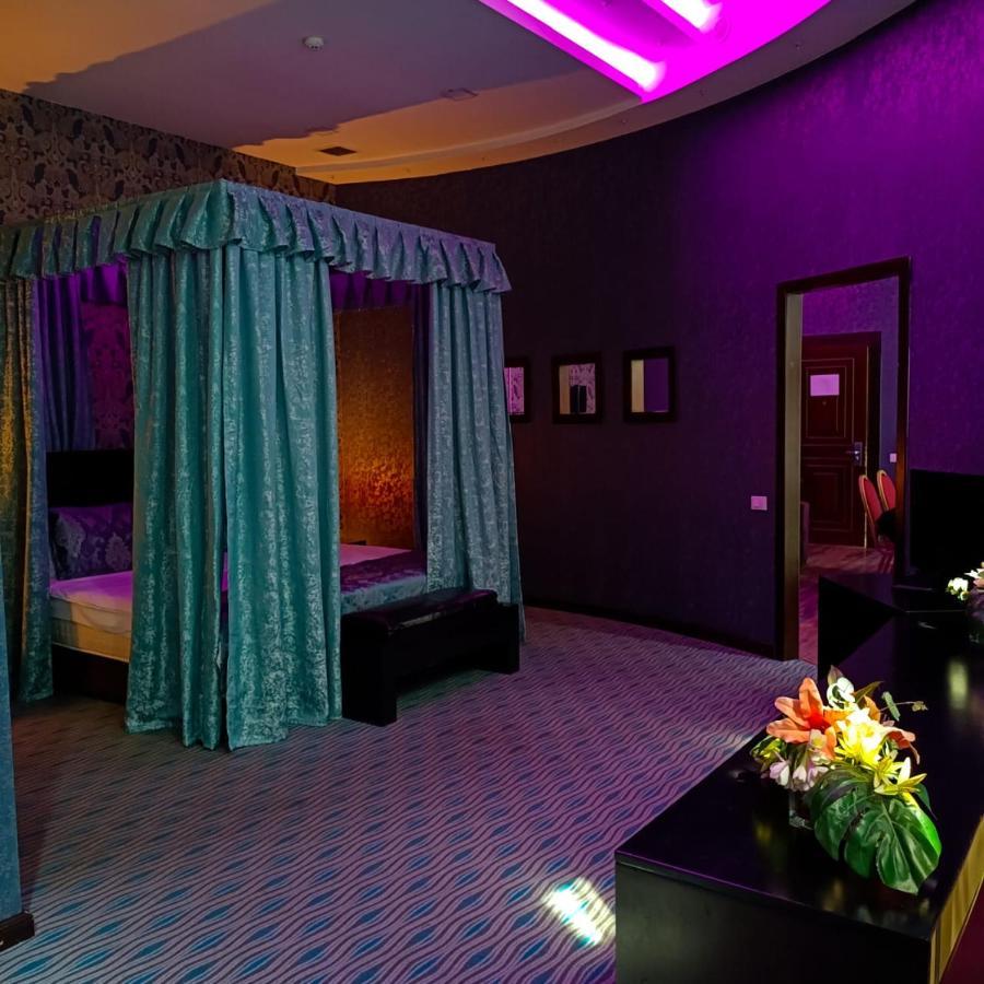 Cinema Plaza Hotel บากู ภายนอก รูปภาพ