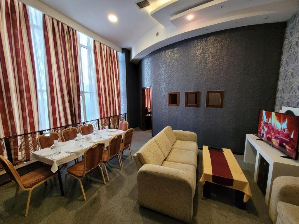 Cinema Plaza Hotel บากู ภายนอก รูปภาพ