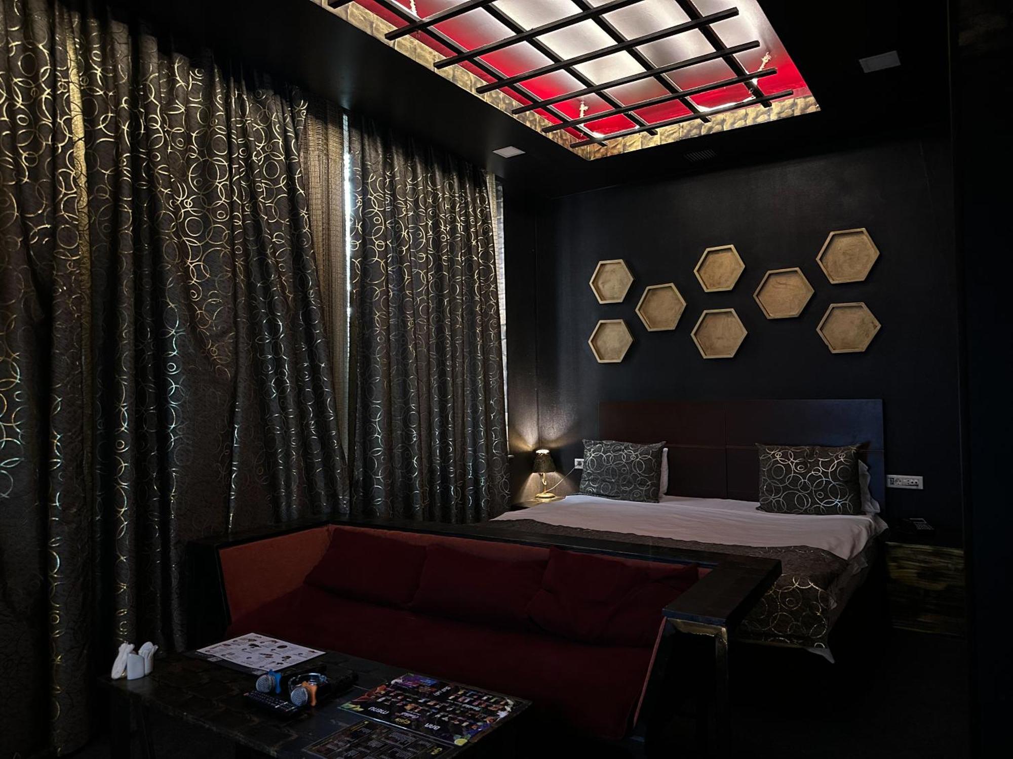 Cinema Plaza Hotel บากู ภายนอก รูปภาพ