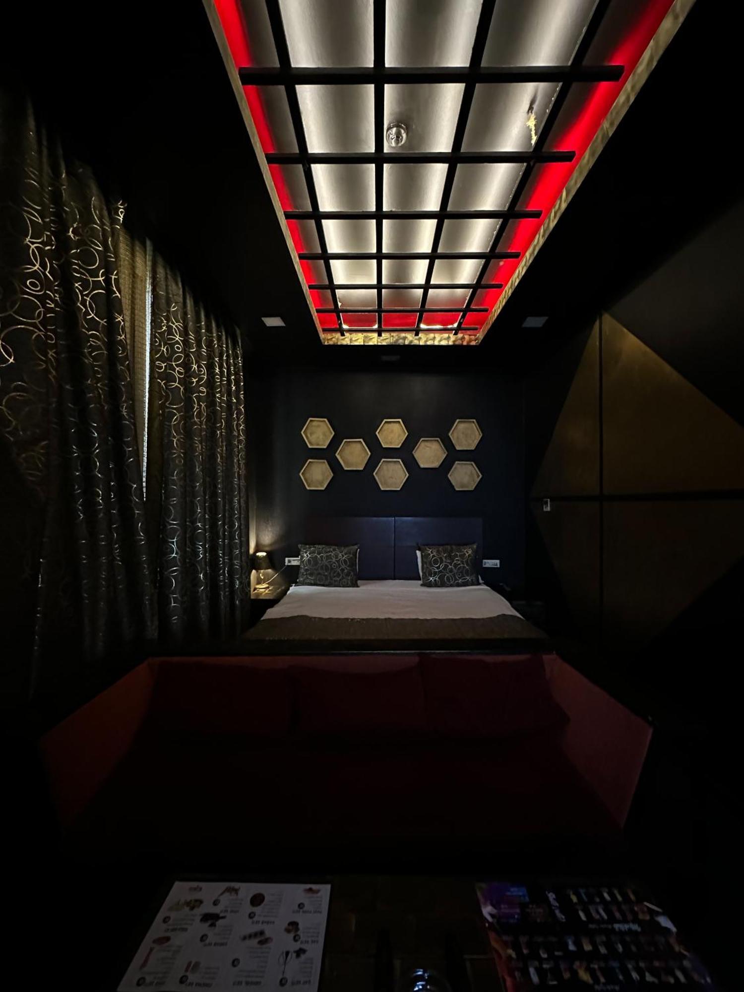 Cinema Plaza Hotel บากู ภายนอก รูปภาพ