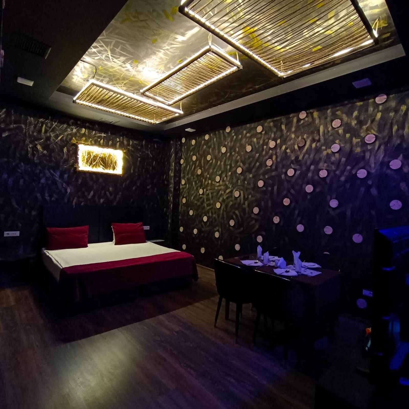 Cinema Plaza Hotel บากู ภายนอก รูปภาพ